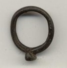 Кольцо из черного глухого стекла